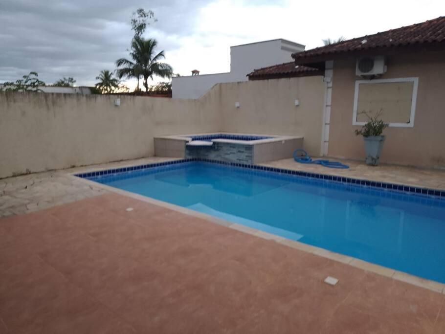 Lindo Sobrado No Condominio Бертиога Екстериор снимка