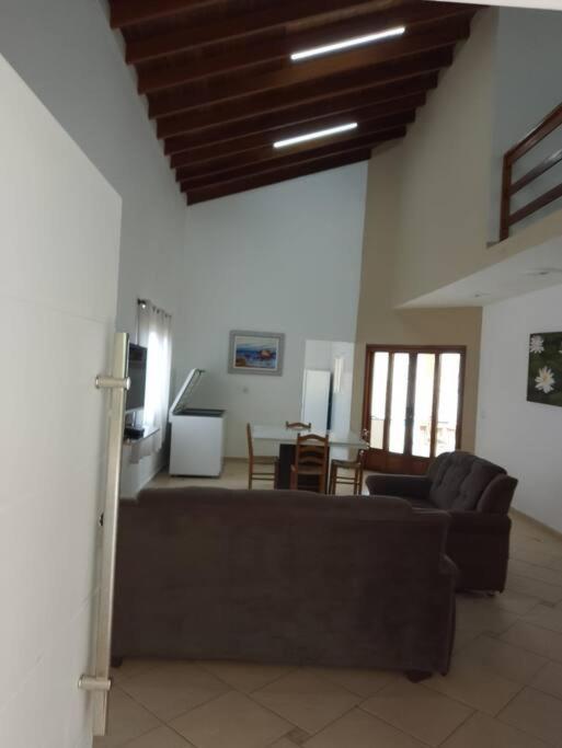 Lindo Sobrado No Condominio Бертиога Екстериор снимка