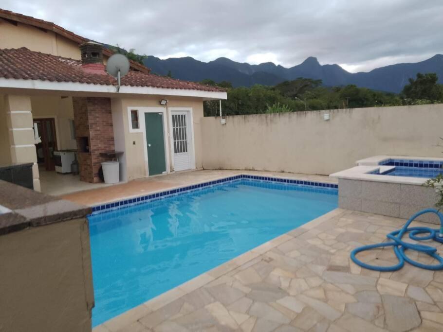 Lindo Sobrado No Condominio Бертиога Екстериор снимка
